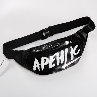 Férfi táska egy fogantyúval és felirattal