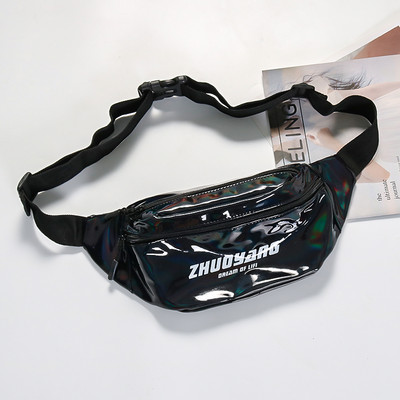 Férfi táska egy fogantyúval és felirattal