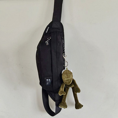 Ανδρική τσάντα σε μαύρο χρώμα + αξεσουάρ