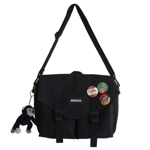 Alkalmi férfi táska 3D elemmel és hosszú füllel