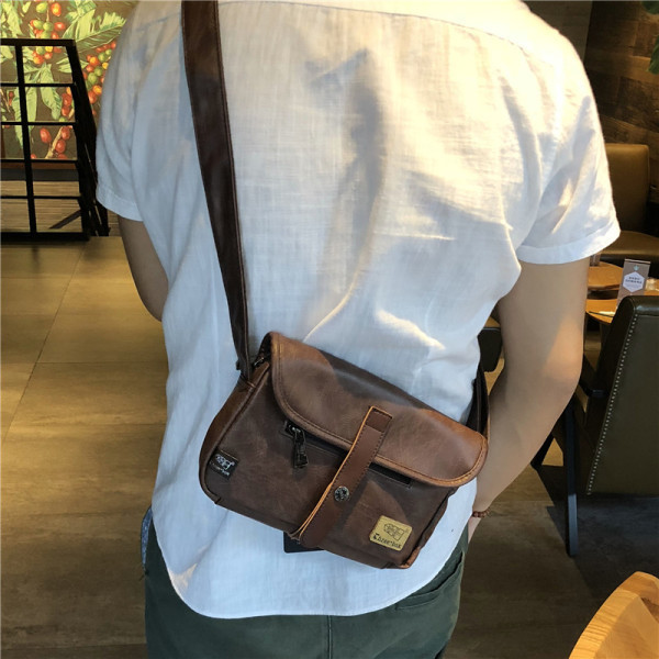 Új modell férfi bőrtáska csattal