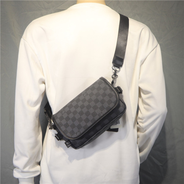 Új modell, korszerű férfi táska