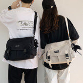 Mindennapi férfi táska csatokkal