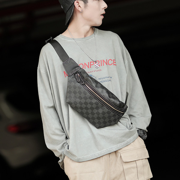 Új modell férfi válltáska eko bőrből fekete színben