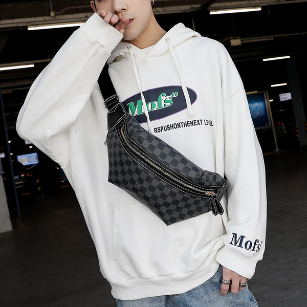 Új modell férfi válltáska eko bőrből fekete színben