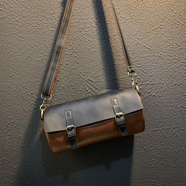 Modern férfi táska eco bőrből, csatokkal