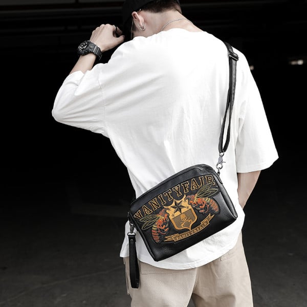 Modern férfi bőrtáska hímzéssel