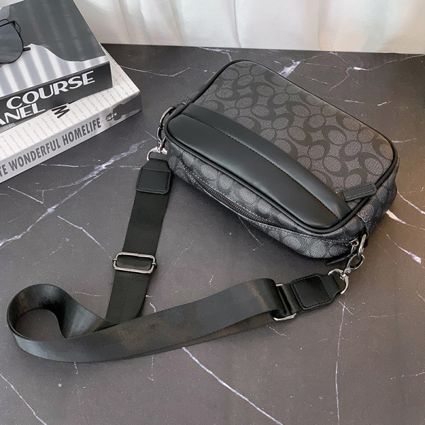 Öko-nahast ja tekstiilist üle õla väike meestekott