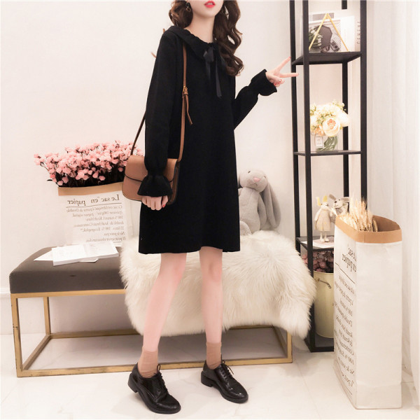 Modern ruha terhes nők számára - széles modell