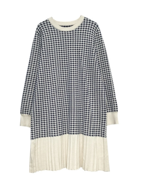 Karirani model haljine za trudnice sa ovalnim izrezom