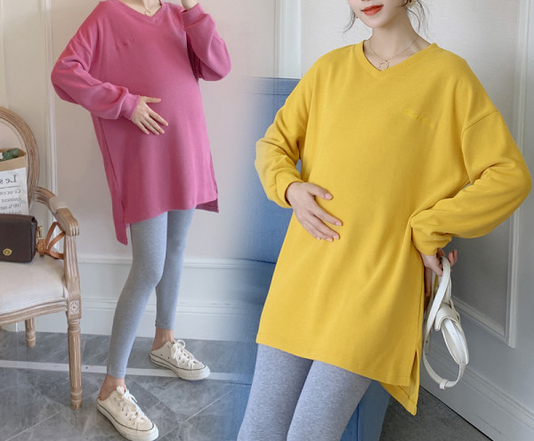 Spitsikaelusega vabaaja kleit rasedatele naistele