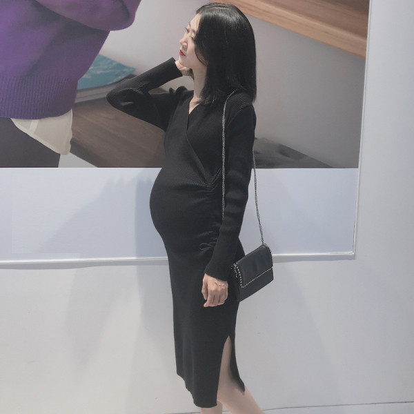 Pikk spitsikaelusega naiste kleit rasedatele naistele