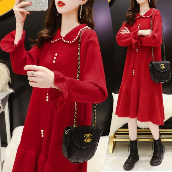 Aktuális gombos ruha terhes nőknek