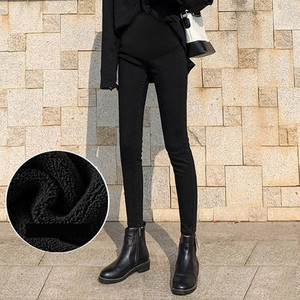 Uus mudel elastsed retuusid rasedatele mustas ja hallis