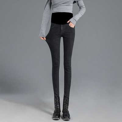 Vabaaja teksad Slim mudel rasedatele