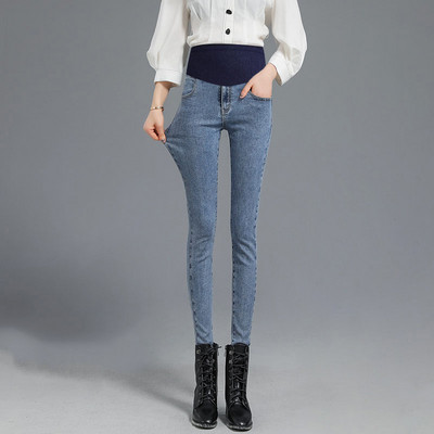 Vabaaja teksad Slim mudel rasedatele