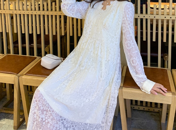 Naiste pikkade varrukatega pitskleit – sobib rasedatele