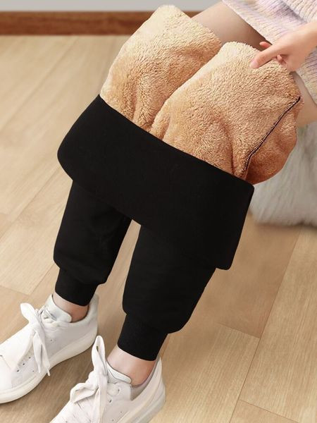 Sportnadrág puha béléssel és zsebekkel terhes nők számára