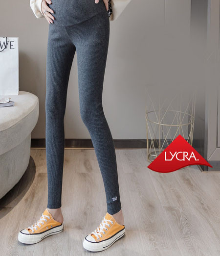 Napi ék hímzéssel terhes nők számára - két modell