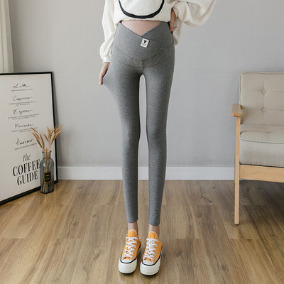 Kõrge vöökohaga päevakiil rasedatele naistele