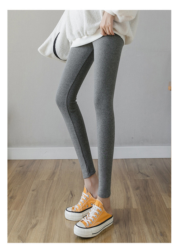 Kõrge vöökohaga päevakiil rasedatele naistele