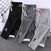 Napi ék nyakkendővel és hímzéssel - terhes nők számára