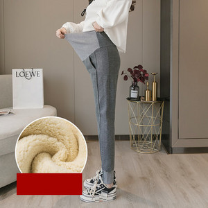 Sport és szabadidő nadrág zsebekkel terhes nők számára