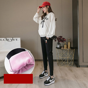 Sport és szabadidő nadrág zsebekkel terhes nők számára