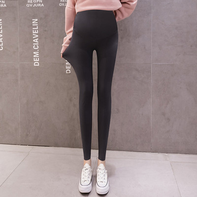 Női mindennapi leggings - egy tiszta modell, amely alkalmas terhes nők számára