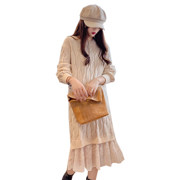 Modern női kötött ruha csipkével és ovális nyakkivágással