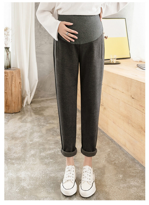 Taskutega spordipüksid rasedatele