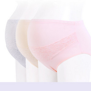 Naiste bikiinid kolme- või neljaosalises komplektis rasedatele