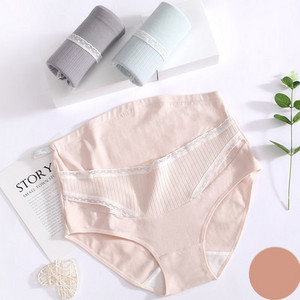 Naiste bikiinid kolme- või neljaosalises komplektis rasedatele