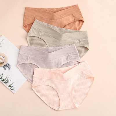 4 bikiinist koosnev komplekt rasedatele naistele