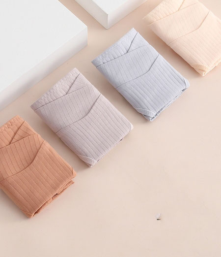 4 bikiinist koosnev komplekt rasedatele naistele