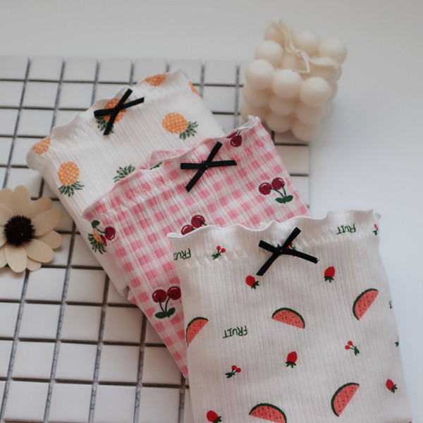 Kolmest paelaga bikiinist koosnev komplekt - rasedatele