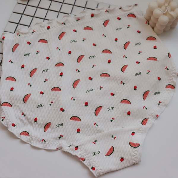 Kolmest paelaga bikiinist koosnev komplekt - rasedatele