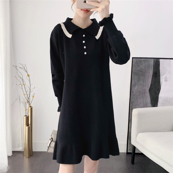 Uue mudeli krae ja nööpidega kleit rasedatele