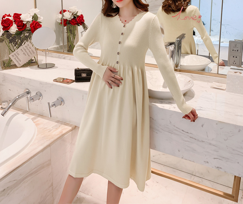 Плетена разкроена рокля с копчета за бременни