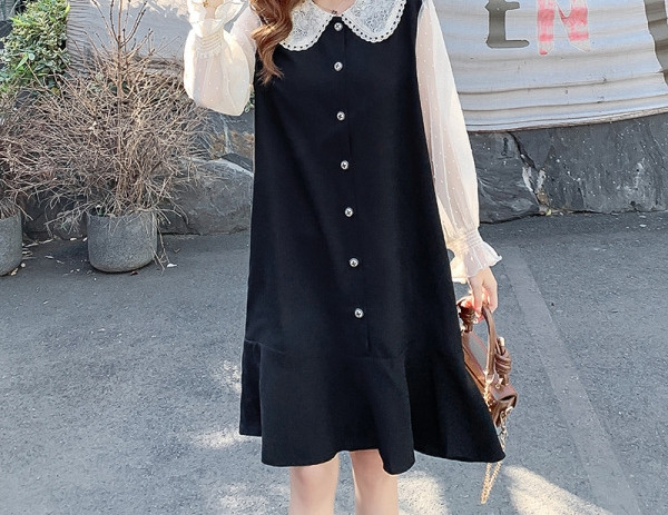 Lezser női ruha tüll ujjal és klasszikus gallérral