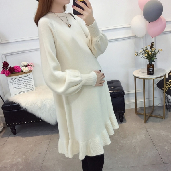 Kötött tunika terhes nőknek ovális nyakkivágással