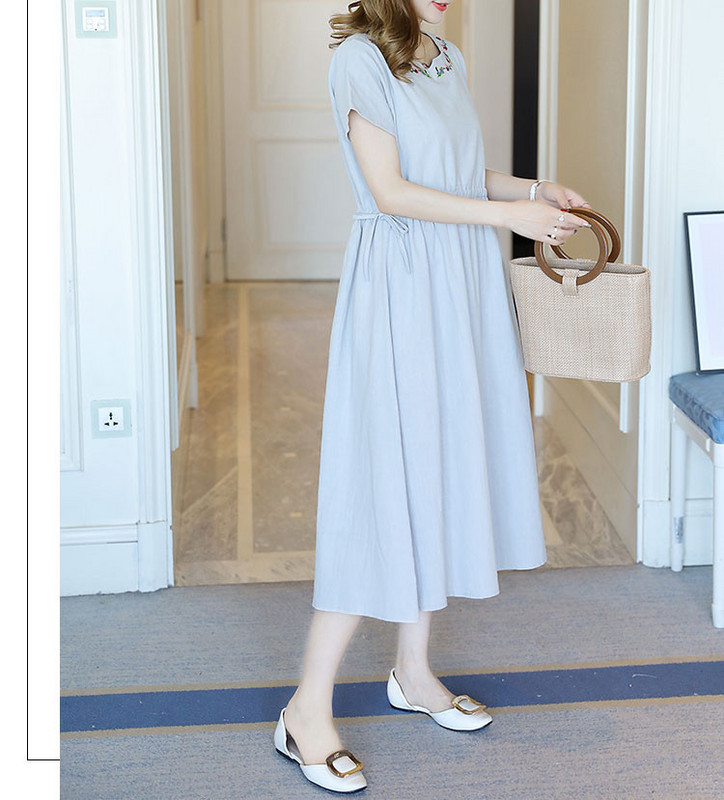 Modern női ruha ovális nyakkivágással és rövid ujjú terhes nők számára