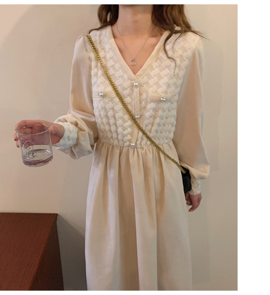 Lezser hosszú ruha terhes nőknek gombokkal