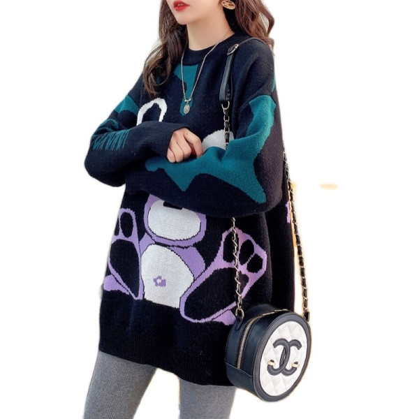 Ovális nyakkivágású pulóver terhes nők számára