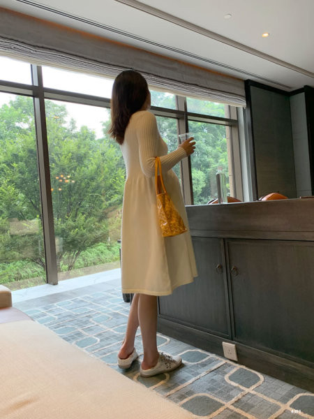 Rochie casual dama tricotata cu guler inalt - pentru gravide