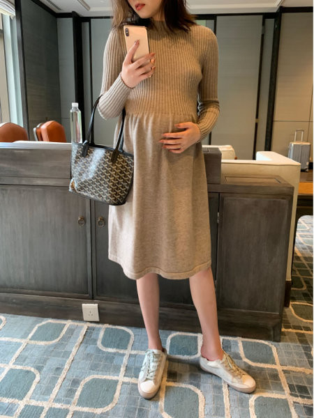 Rochie casual dama tricotata cu guler inalt - pentru gravide