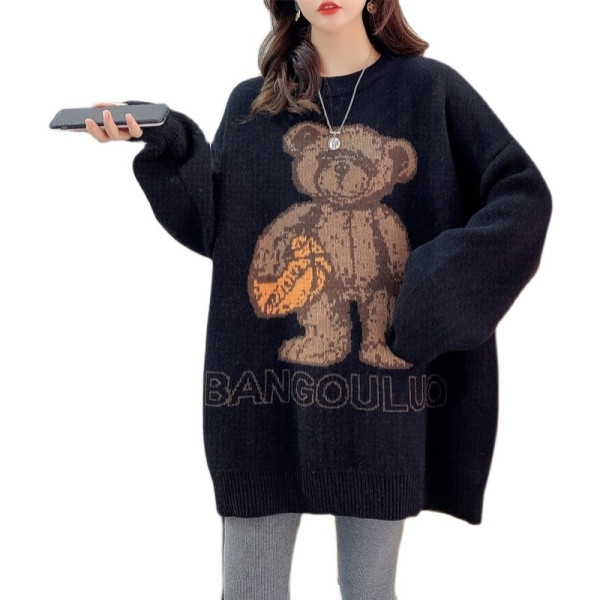 Pulóver ovális nyakkivágással és mackóval