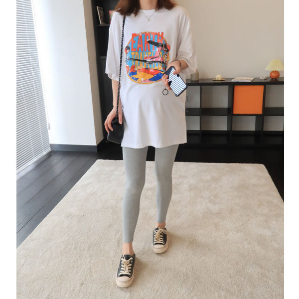 Γυναικεία μπλούζα με χρωματιστό σχέδιο και οβάλ ντεκολτέ