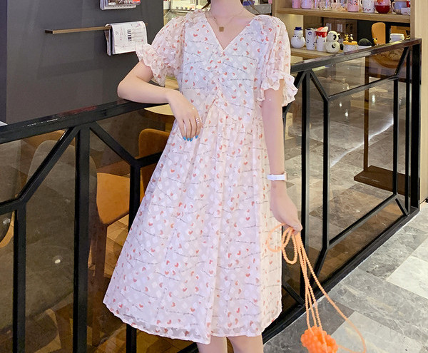 Lühikeste varrukate ja spitsikaelusega vabaaja kleit rasedatele naistele