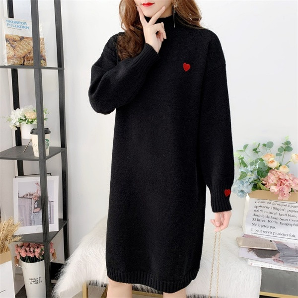 Szívhímzéssel ellátott napi tunika terhes nők számára